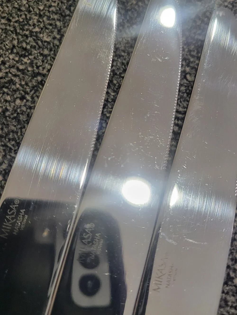 Mikasa NATASHA Stainless 18/10 Glossy Silverware Knife Flatware (7)